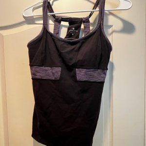 Athleta Prasada Workout Tank Shelf Bra Triple T black size M